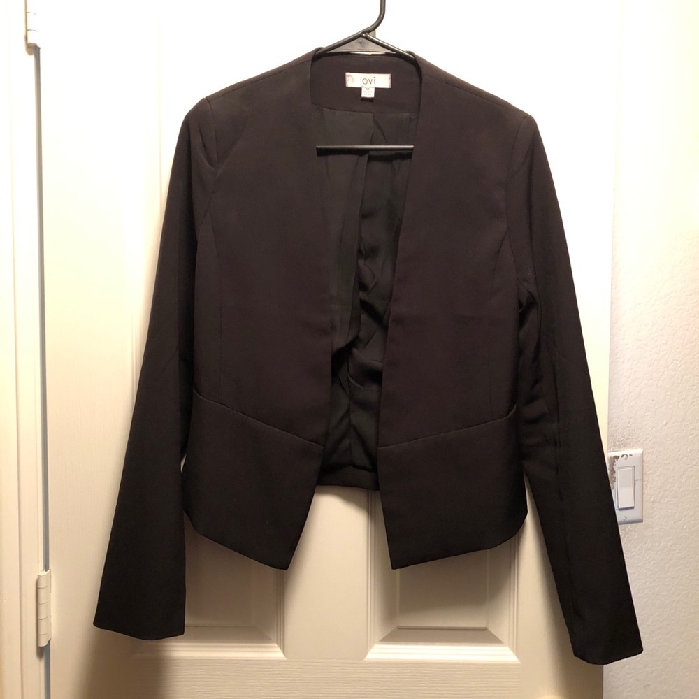 Cute black blazer.
